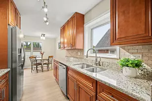 449 W Verret St, Elmhurst, IL 60126 - Photo 10