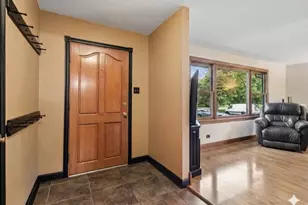 1020 Valewood Dr, Bartlett, IL 60103 - Photo 4