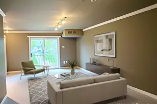 2431 E Brandenberry Ct, Arlington Heights, IL 60004 - Photo 14