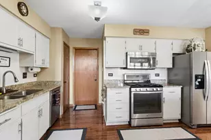 17906 California Ct, Orland Park, IL 60467 - Photo 8