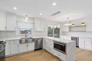 331 Gareth Ln, Schaumburg, IL 60193 - Photo 8