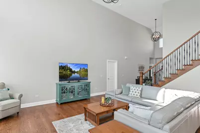 3679 Broadleaf Avenue, Elgin, IL 60124 - Photo 6
