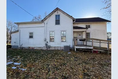 327 S Elm Street, Paxton, IL 60957 - Photo 2