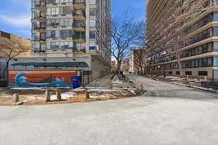 5739 N Winthrop Ave, Chicago, IL 60660 - Photo 10