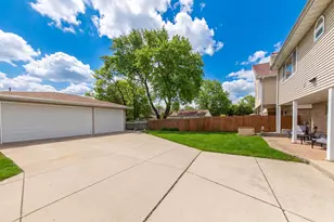 8233 N Octavia Ave, Niles, IL 60714 - Photo 26