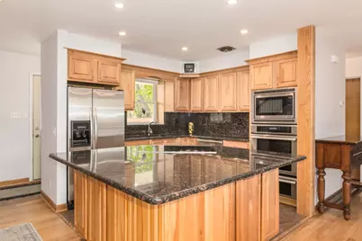 8233 N Octavia Avenue, Niles, IL 60714 - Photo 8