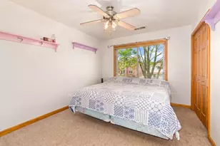 8233 N Octavia Ave, Niles, IL 60714 - Photo 16
