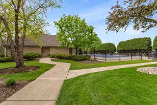 205 Rivershire Ln, Lincolnshire, IL 60069 - Photo 42