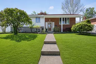 506 Forest Preserve Dr, Wood Dale, IL 60191 - Photo 4