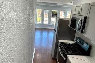 224 E Cass St, Joliet, IL 60432 - Photo 8