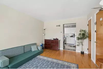 9052 Keating Avenue #2A, Skokie, IL 60076 - Photo 4