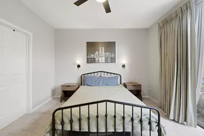944 W 15th Place #3A, Chicago, IL 60608 - Photo 18