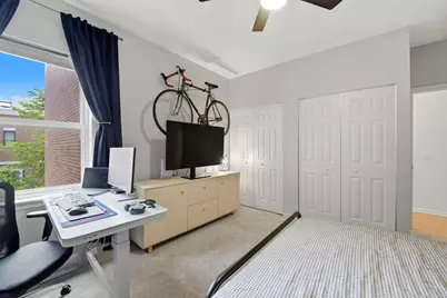 944 W 15th Place #3A, Chicago, IL 60608 - Photo 14