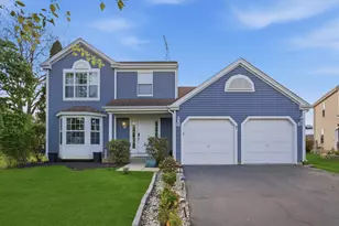 7 Arthur Ct, Streamwood, IL 60107 - Photo 2