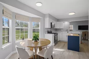 7 Arthur Ct, Streamwood, IL 60107 - Photo 12