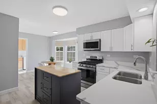 7 Arthur Ct, Streamwood, IL 60107 - Photo 14