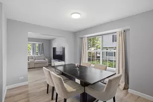 7 Arthur Ct, Streamwood, IL 60107 - Photo 6