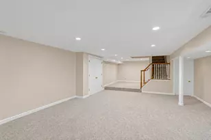 1145 Hunting Dr W, Palatine, IL 60067 - Photo 28