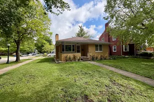 620 W White St, Champaign, IL 61820 - Photo 2