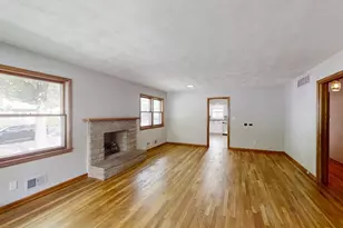 620 W White St, Champaign, IL 61820 - Photo 8