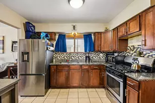 1104 N 12th Ave, Melrose Park, IL 60160 - Photo 6