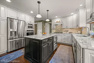 570 Hillside Ct, Barrington, IL 60010 - Photo 18