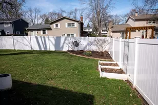 430 71st St, Darien, IL 60561 - Photo 34