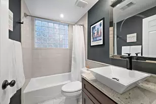 3752 N Fremont St, Chicago, IL 60613 - Photo 20