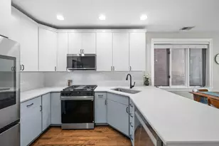 3752 N Fremont St, Chicago, IL 60613 - Photo 10