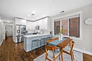 3752 N Fremont St, Chicago, IL 60613 - Photo 8