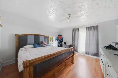 1003 Saint John Street, Elgin, IL 60120 - Photo 16