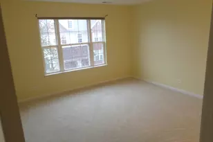 652 N Hidden Prairie Ct, Palatine, IL 60067 - Photo 10