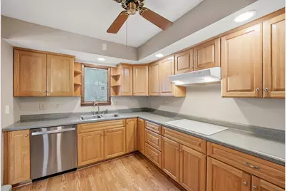 323 E Dresser Road, Dekalb, IL 60115 - Photo 8