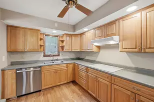 323 E Dresser Rd, Dekalb, IL 60115 - Photo 8