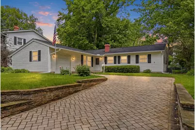 323 E Dresser Road, Dekalb, IL 60115 - Photo 1