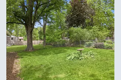 323 E Dresser Road, Dekalb, IL 60115 - Photo 36