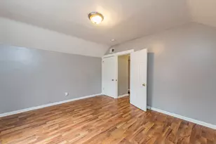 205 S Park Ave, Waukegan, IL 60085 - Photo 18