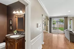 817 S Fairfield Ave, Elmhurst, IL 60126 - Photo 14