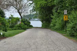 38141 N 4th Ave, Spring Grove, IL 60081 - Photo 28