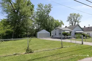 38141 N 4th Ave, Spring Grove, IL 60081 - Photo 4