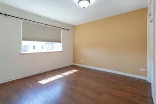 532 S Jade Ln, Round Lake, IL 60073 - Photo 14