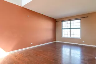 532 S Jade Ln, Round Lake, IL 60073 - Photo 4