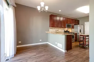 532 S Jade Ln, Round Lake, IL 60073 - Photo 10