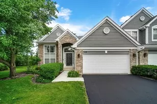 48 Wellesley Cir, Northbrook, IL 60062 - Photo 1