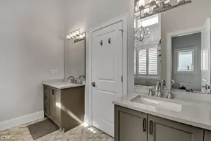 2447 N Greenview Ave, Chicago, IL 60614 - Photo 26