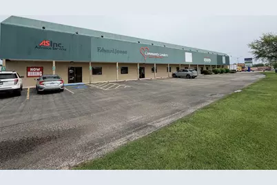 1011 Shooting Park Road #101-B, Peru, IL 61354 - Photo 1