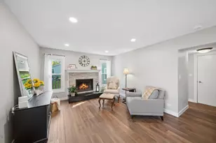 5S742 Meadow Lake Dr, Naperville, IL 60540 - Photo 10