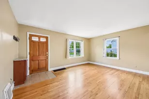 158 N Garfield Ave, Mundelein, IL 60060 - Photo 6