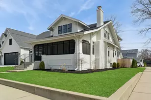 903 N Vail Ave, Arlington Heights, IL 60004 - Photo 1