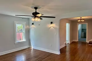 121 N Hickory St, Manteno, IL 60950 - Photo 2